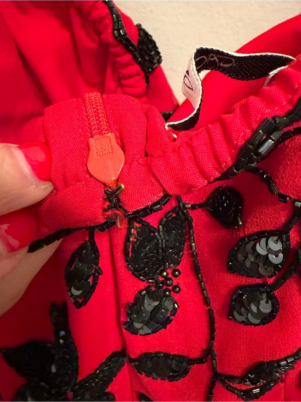 Vintage Cache Size 2 Red Black Beaded Sequin Silk Strapless Gown Maxi Dress Y2K - Picture 14 of 16